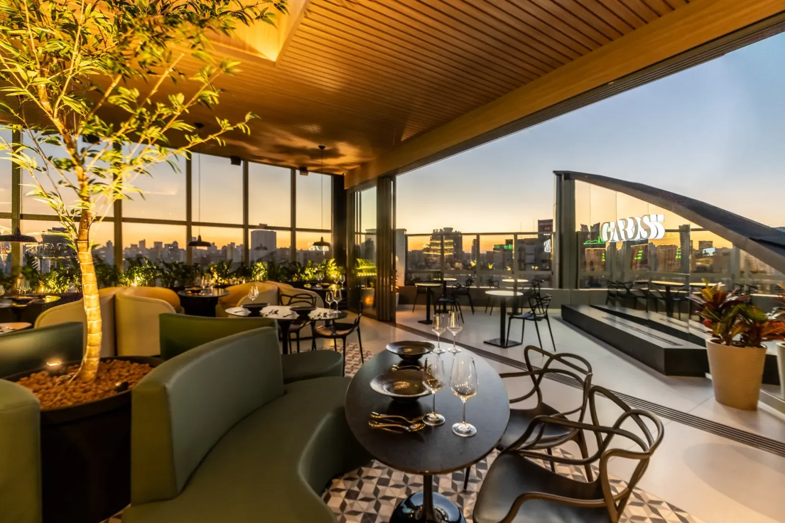 Ambiente do Gards Rooftop